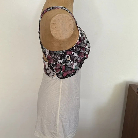 Lululemon sz 8 tank bra white with butterfly print excellent pre owned condition - Picture 3 of 7